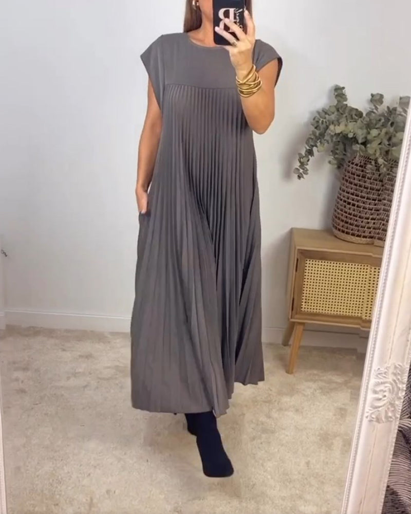 Sleeveless pleated simple solid colour dress