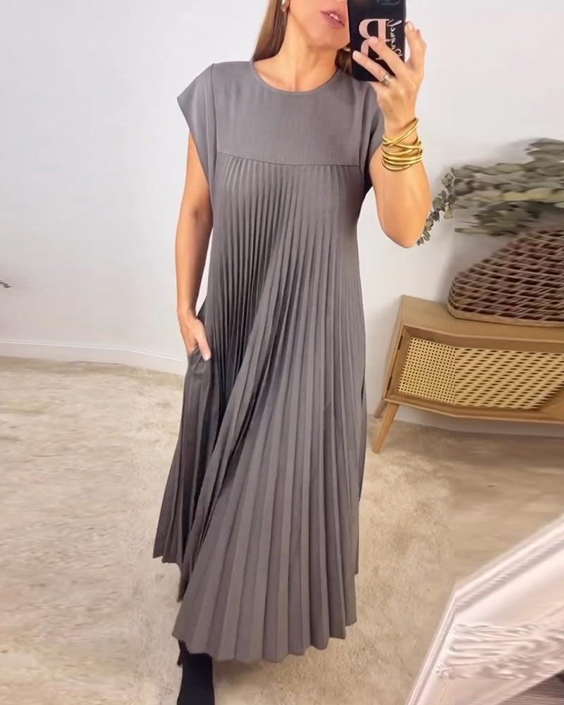 Sleeveless pleated simple solid colour dress