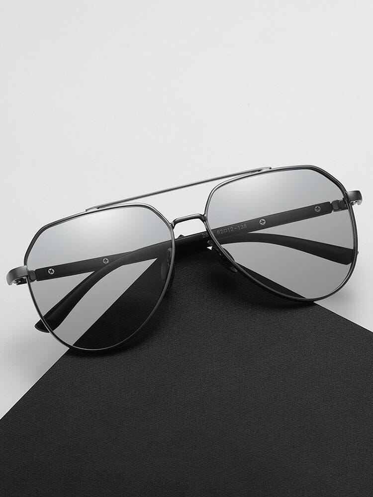 Modische runde Sonnenbrille mit Quersteg und polarisierten Gläsern