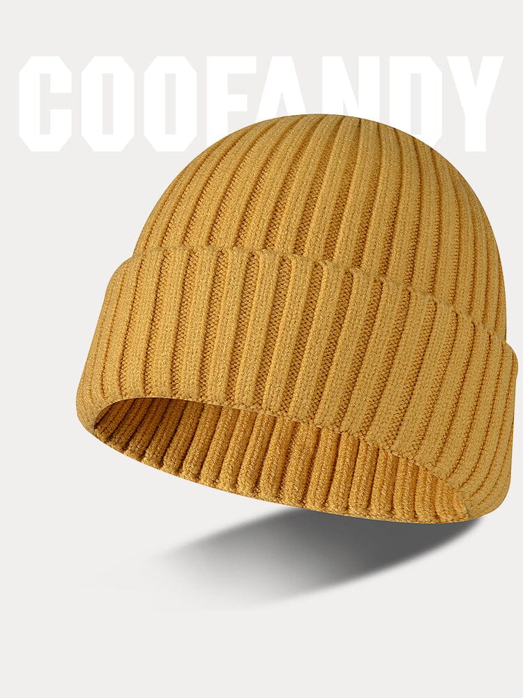 Minimalistische Strickmütze mit Umschlag